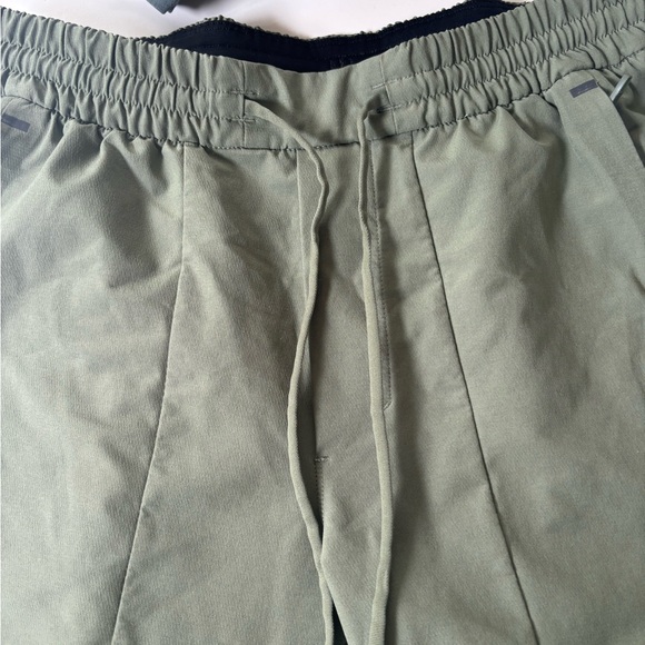 Lululemon License to Train Jogger - Picture 2 of 4